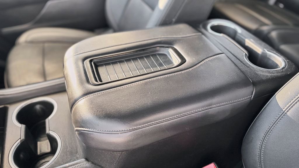 Used 2022 Chevrolet Suburban Z71 w/ Z71 Off-Road Package image 27