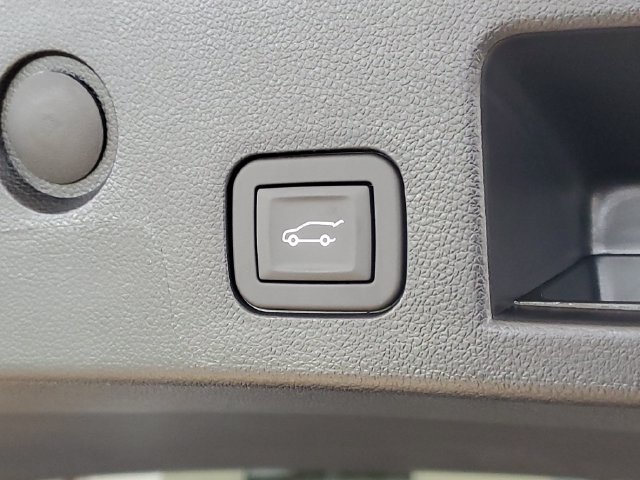 New 2027 GMC Terrain Elevation w/ Elevation Premium Package FWD image 8