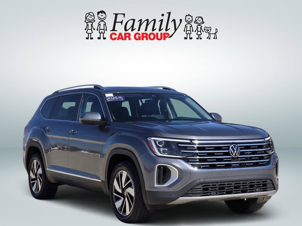 Used 2025 Volkswagen Atlas SEL image 2