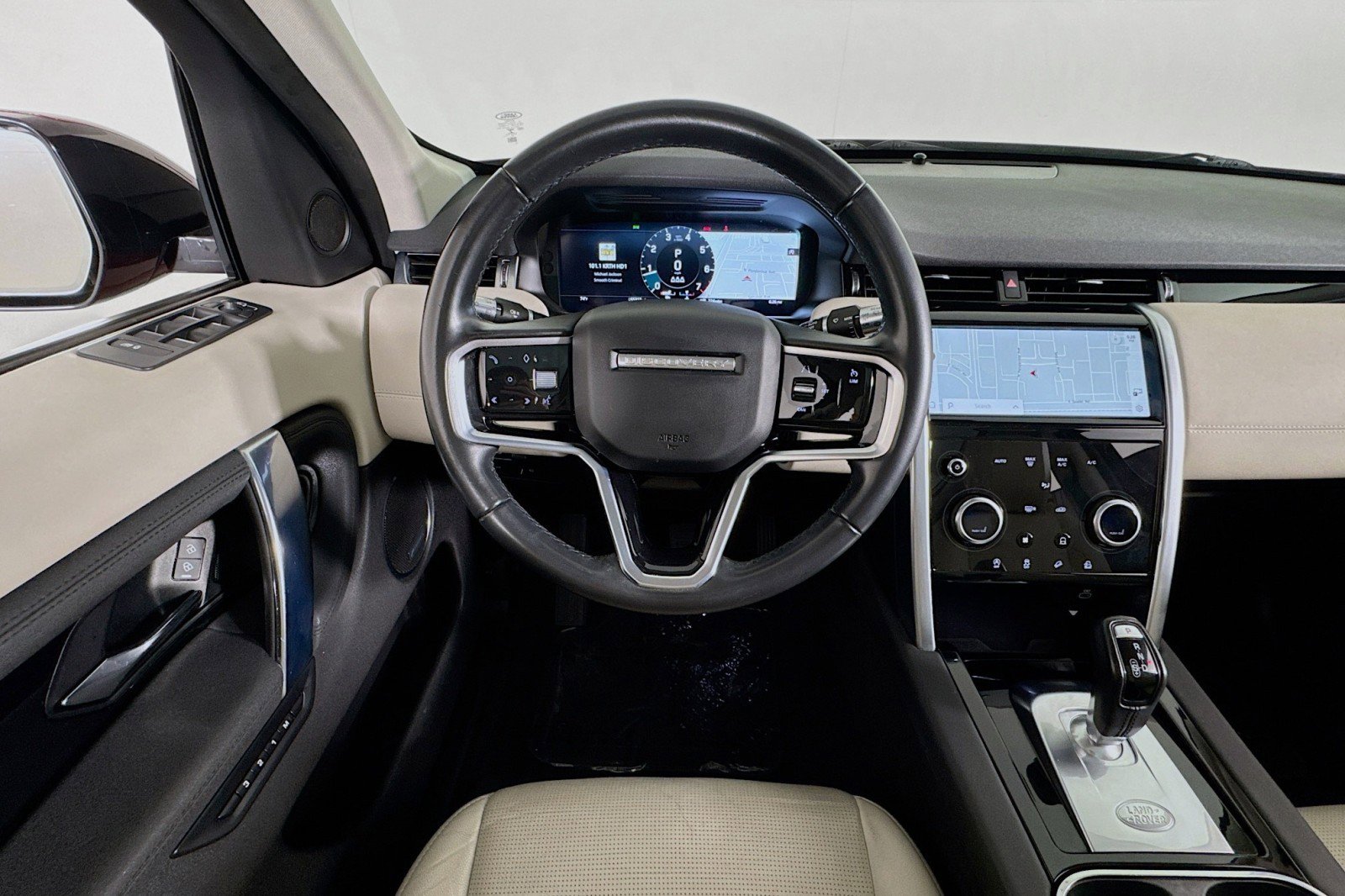 Used 2022 Land Rover Discovery Sport SE AWD/4WD image 5