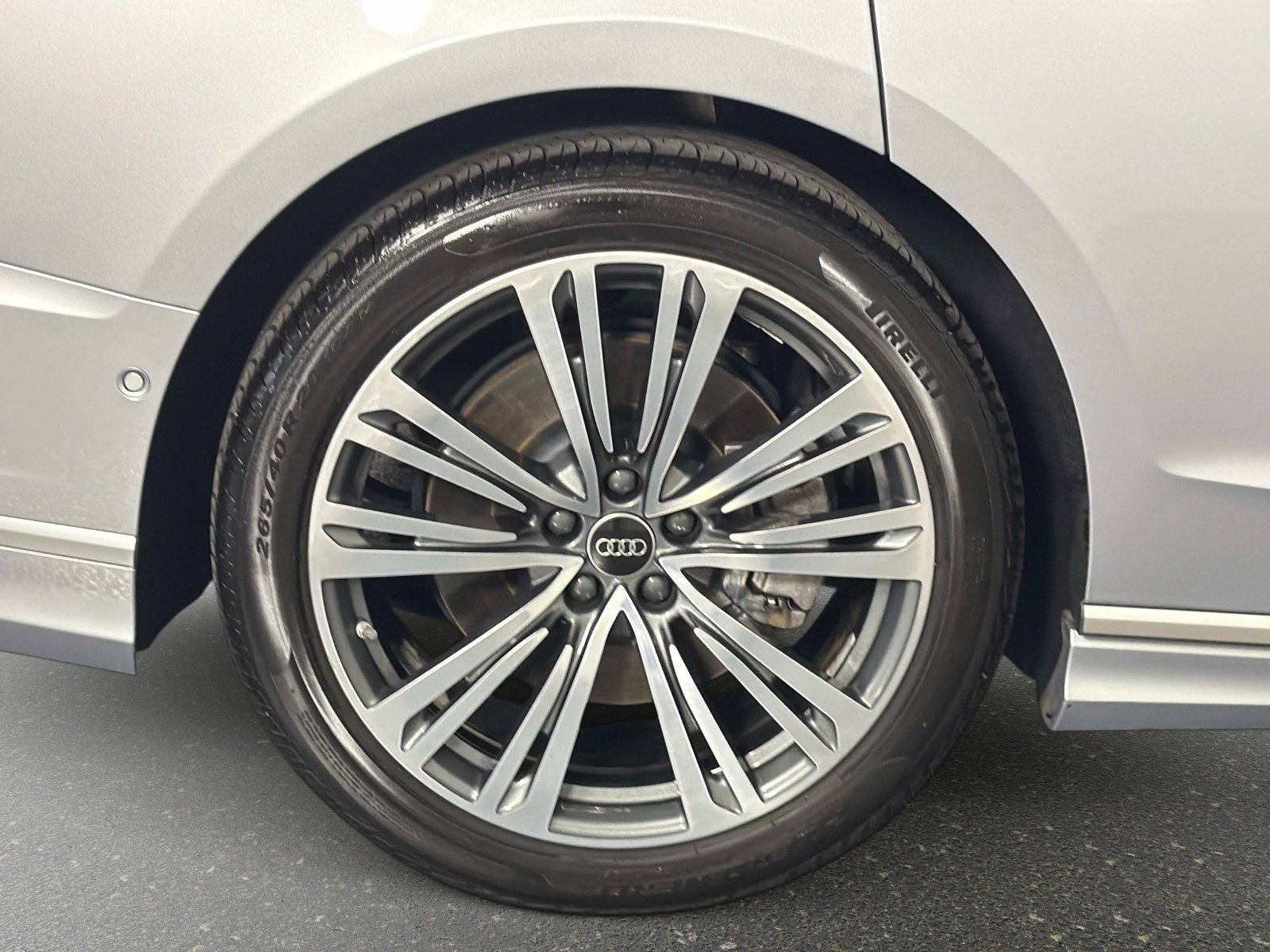 Used 2023 Audi A8 L 3.0T w/ Comfort Plus Package AWD/4WD image 17