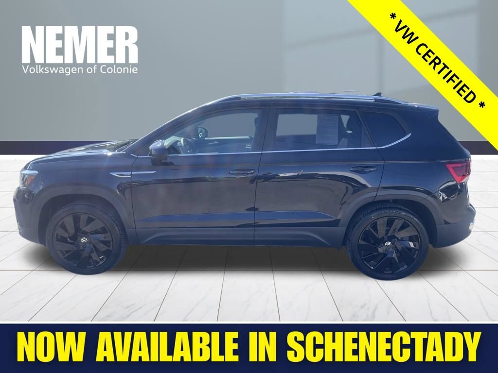 Used 2024 Volkswagen Taos SE AWD/4WD image 2