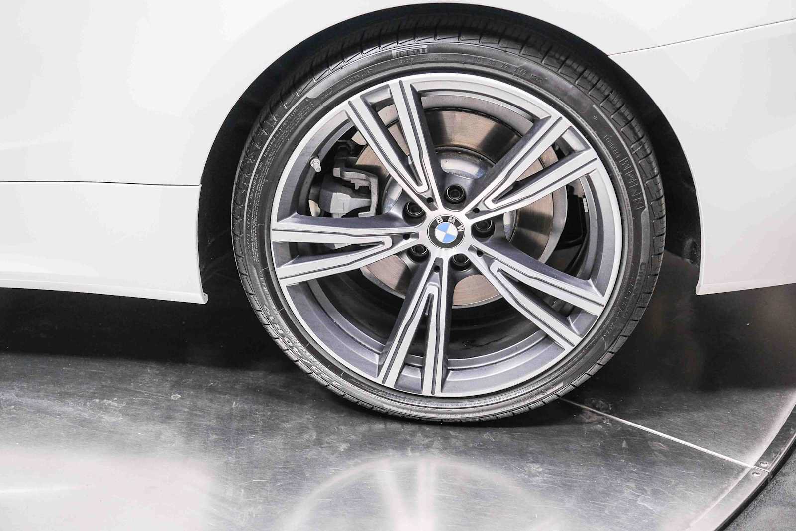 Used 2024 BMW 430i Coupe w/ Convenience Package RWD image 9