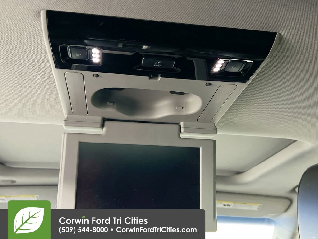 Used 2015 GMC Yukon Denali w/ Premium Package image 32