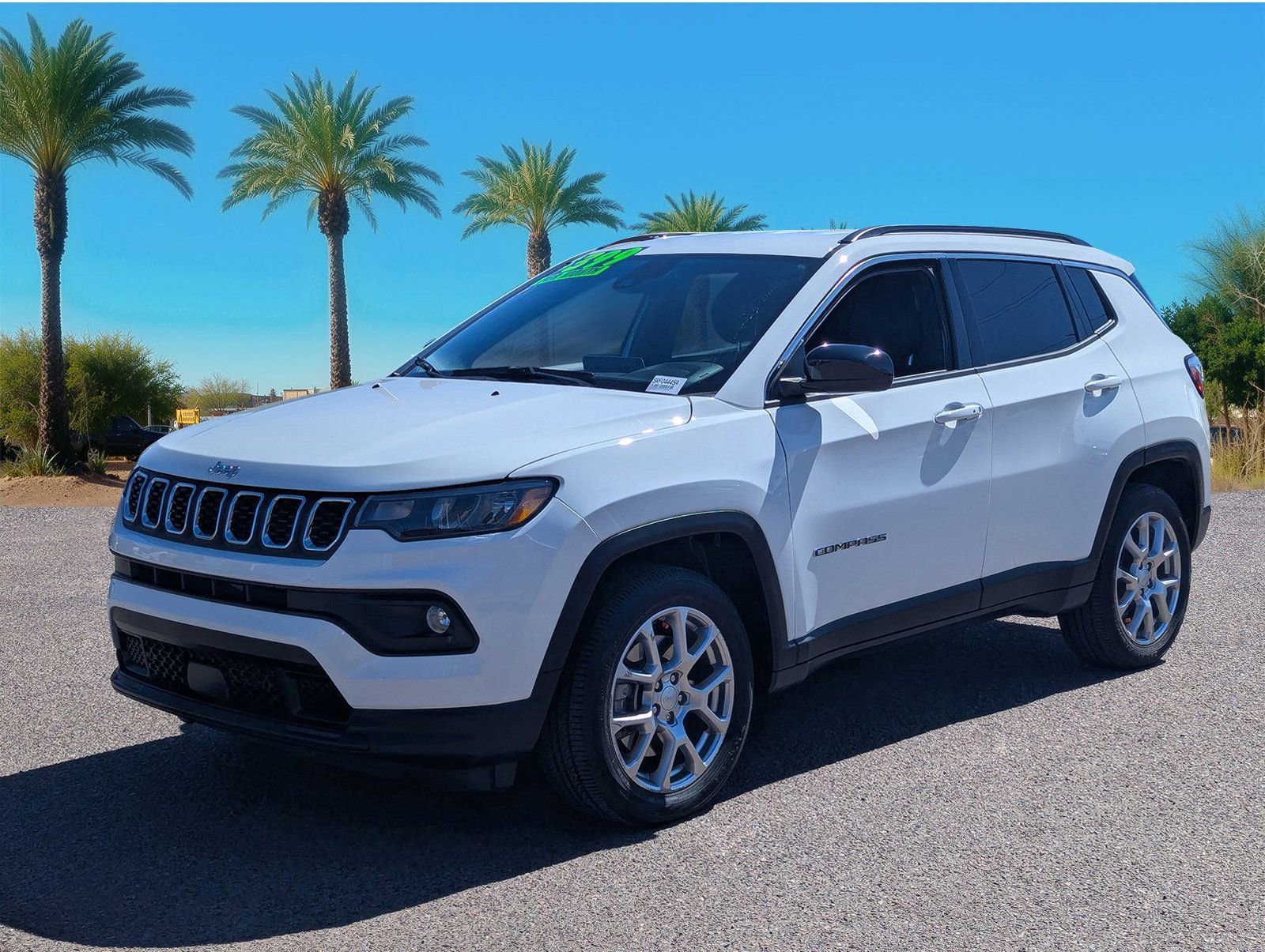 Used 2024 Jeep Compass Latitude image 32