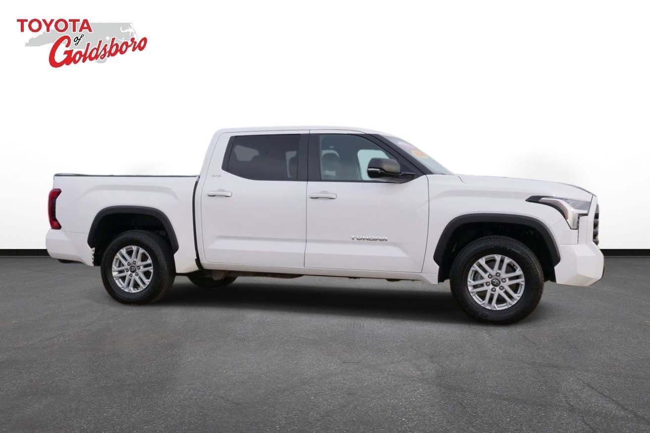 Used 2025 Toyota Tundra SR5 w/ SR5 Premium Package image 5