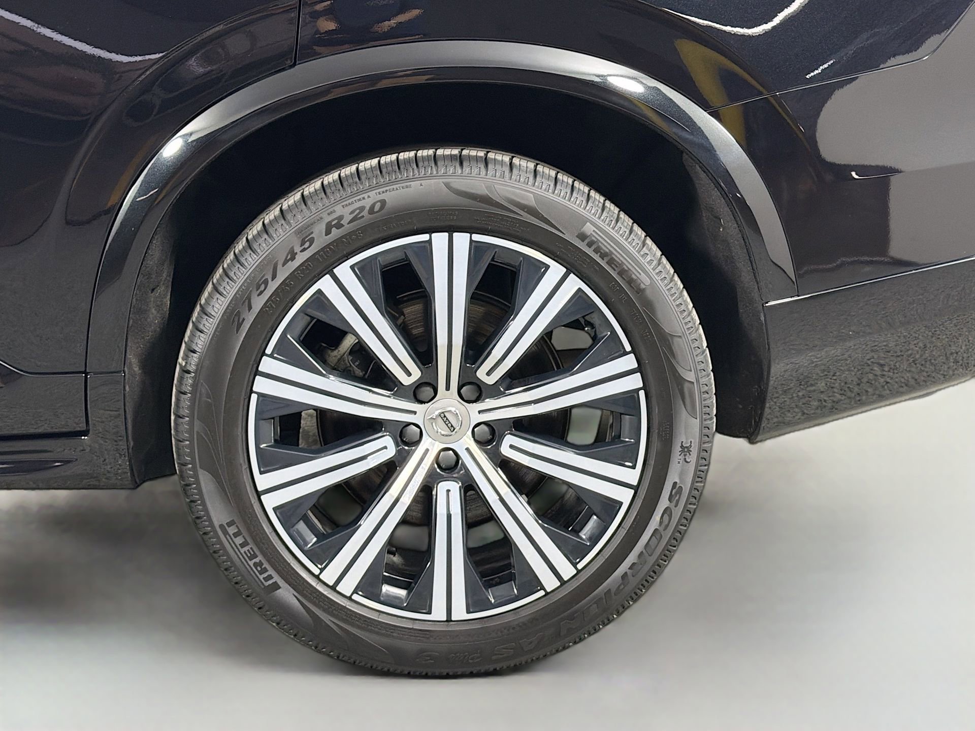 Certified 2025 Volvo XC90 B5 Core AWD/4WD image 31