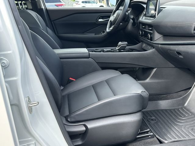 Certified 2023 Nissan Rogue SV w/ SV Premium B Package AWD/4WD image 14