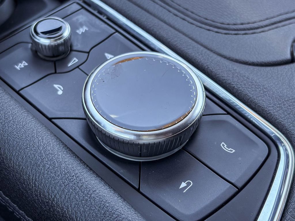 Used 2022 Cadillac XT6 Sport w/ Technology Package image 32