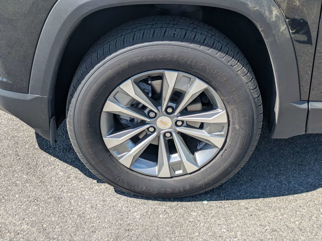 Used 2025 Chevrolet Equinox LT image 11