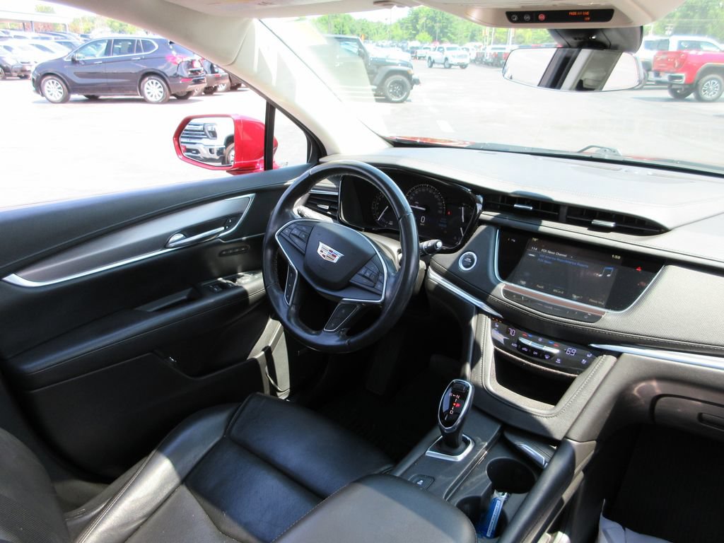 Certified 2018 Cadillac XT5 Premium Luxury FWD image 25