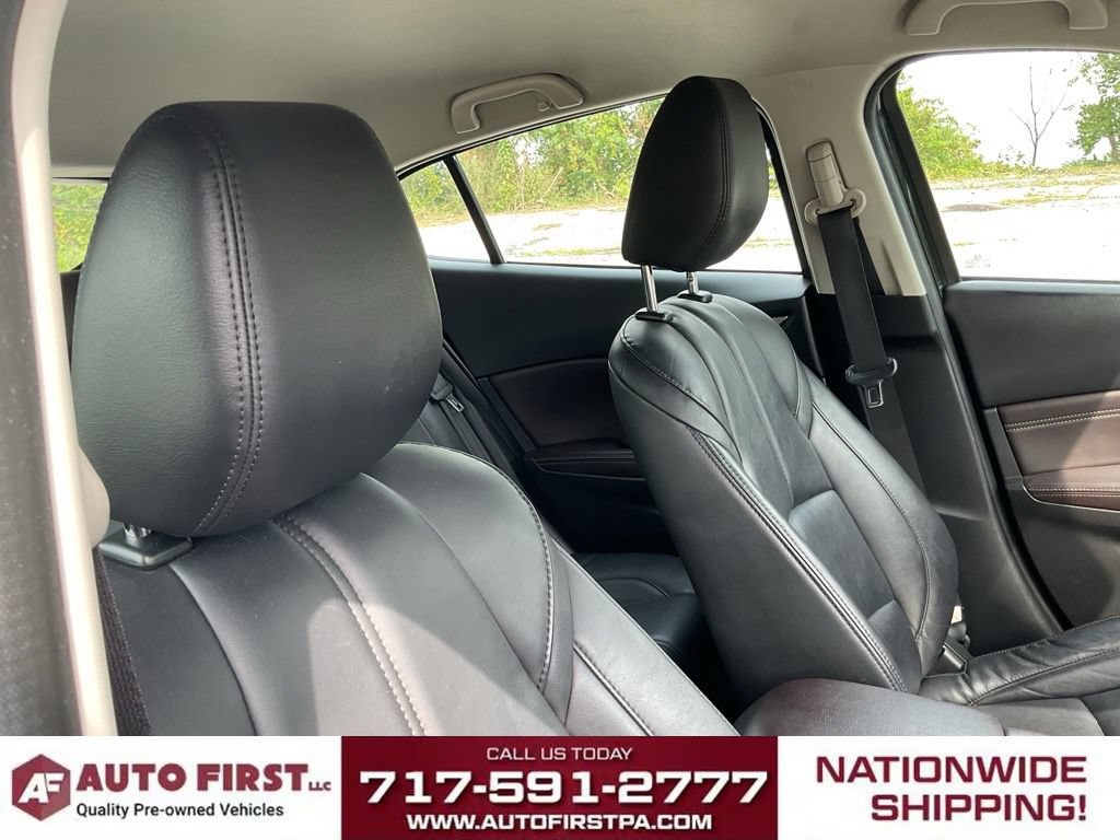 Used 2018 MAZDA MAZDA3 Touring FWD image 21