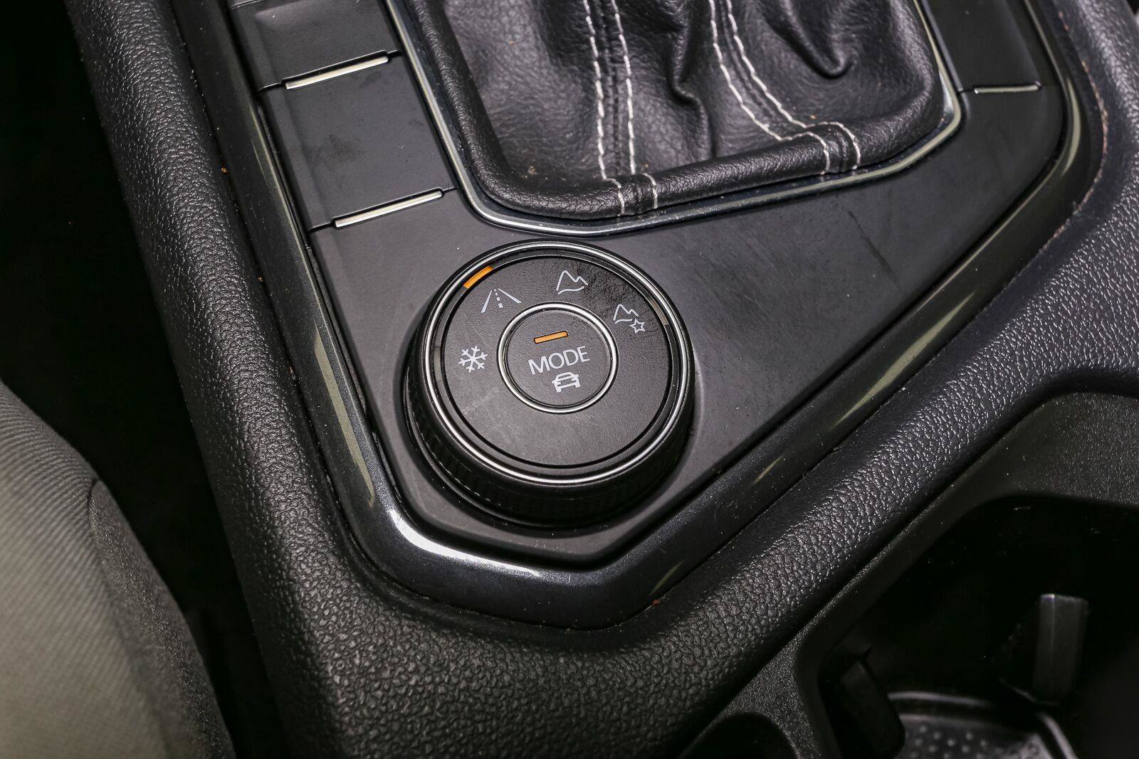 Certified 2022 Volkswagen Tiguan S AWD/4WD image 33