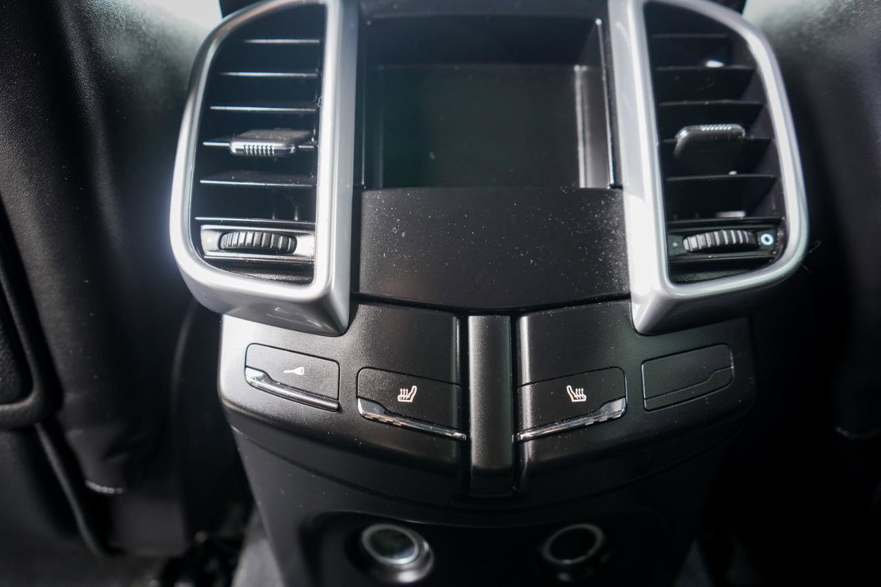 Used 2011 Porsche Cayenne Turbo AWD/4WD image 19