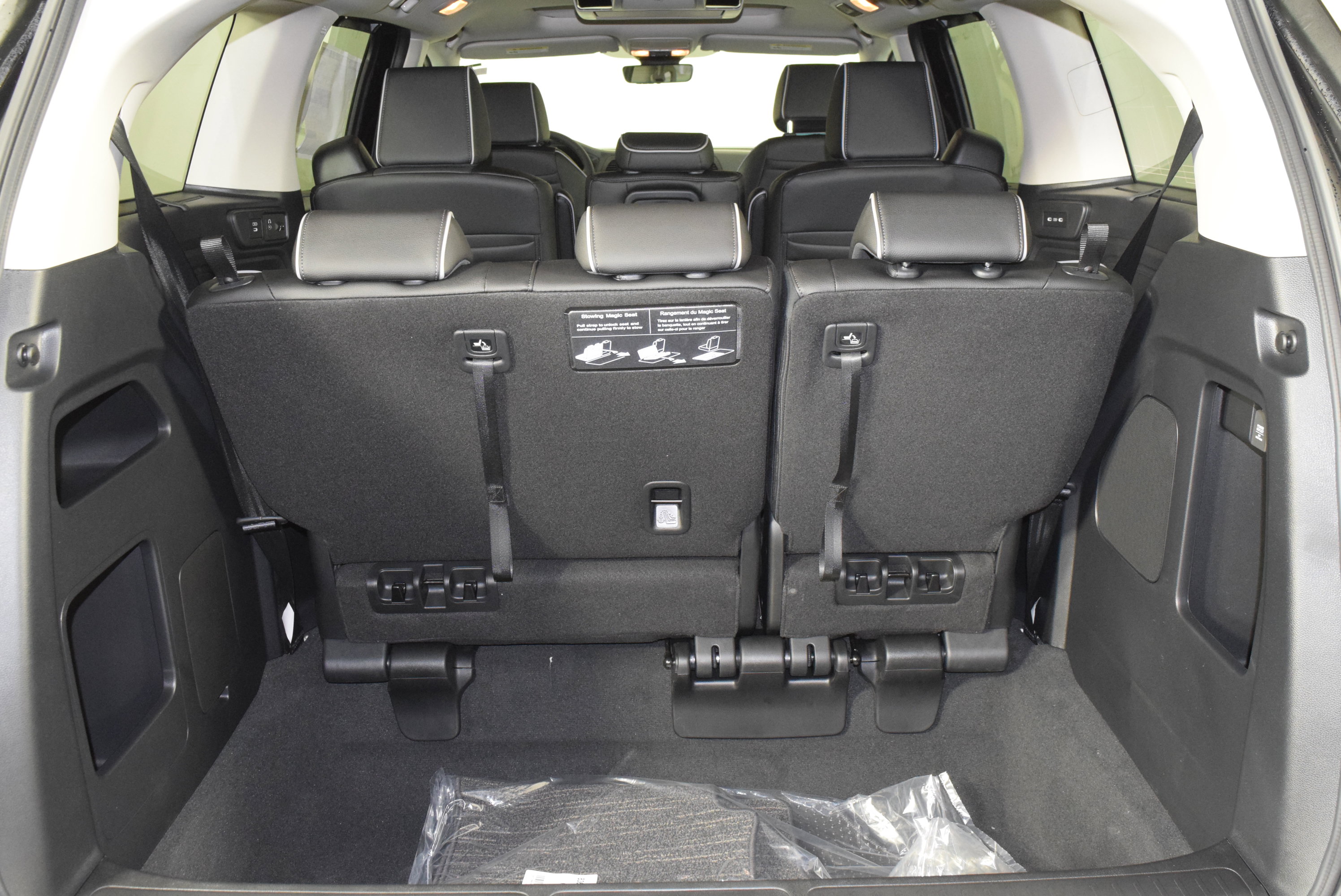 New 2026 Honda Odyssey Touring image 16