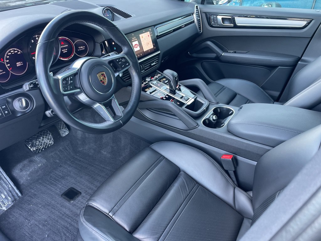 Certified 2023 Porsche Cayenne Platinum Edition AWD/4WD image 4