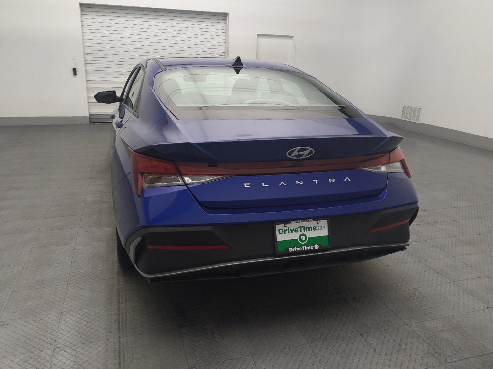 Used 2024 Hyundai Elantra SEL image 6