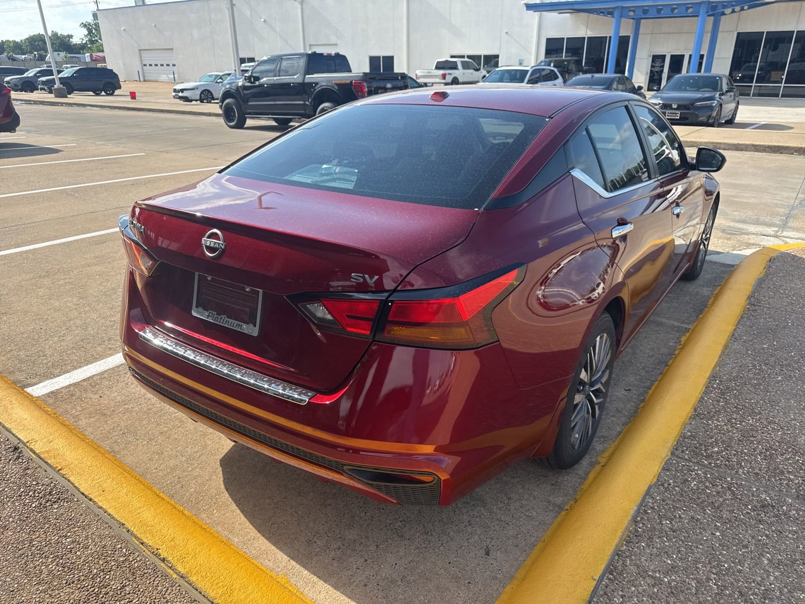 Used 2023 Nissan Altima 2.5 SV FWD image 6