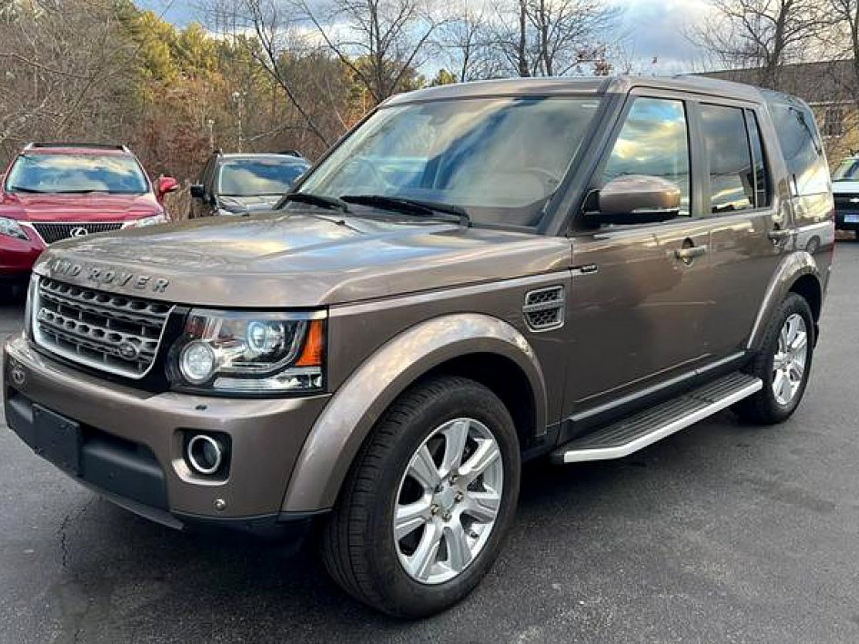 Used 2016 Land Rover LR4 HSE image 1