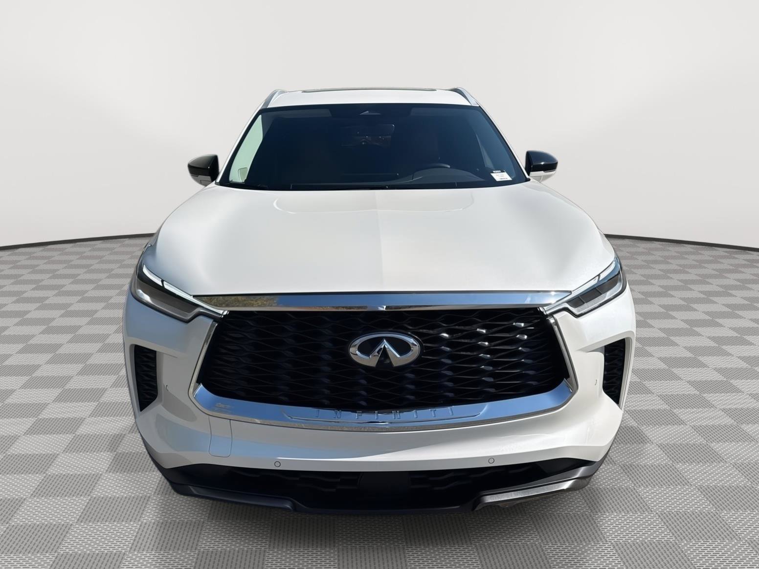 Certified 2025 INFINITI QX60 Sensory image 3