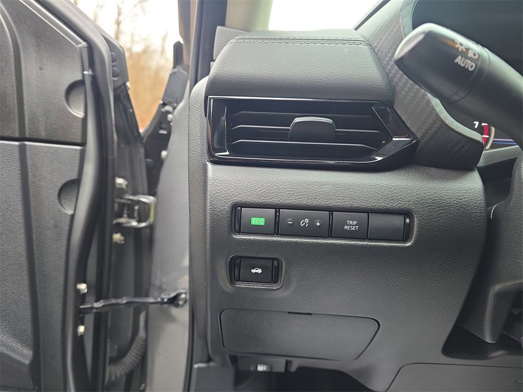 Used 2021 Nissan Sentra SV image 14