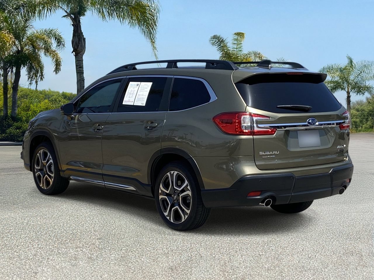 Used 2025 Subaru Ascent Limited AWD/4WD image 3