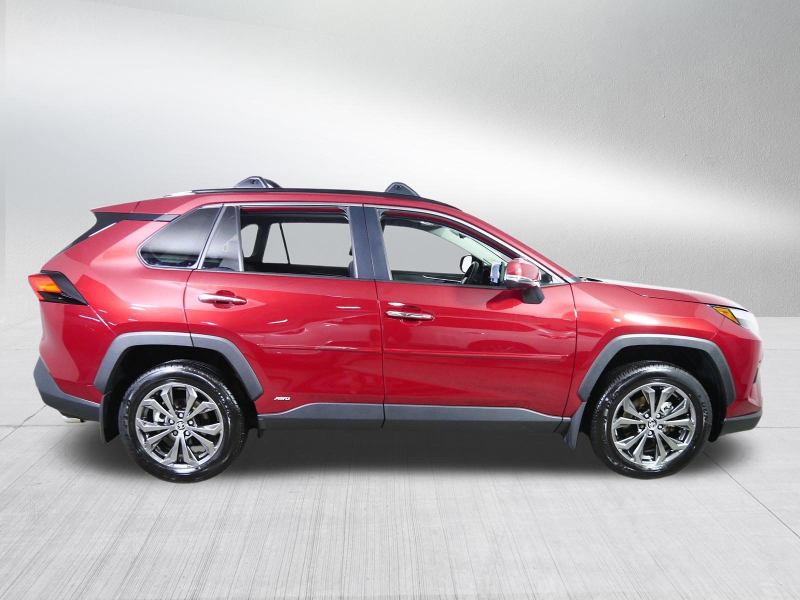 Used 2025 Toyota RAV4 Limited w/ Advanced Technology Package AWD/4WD image 8