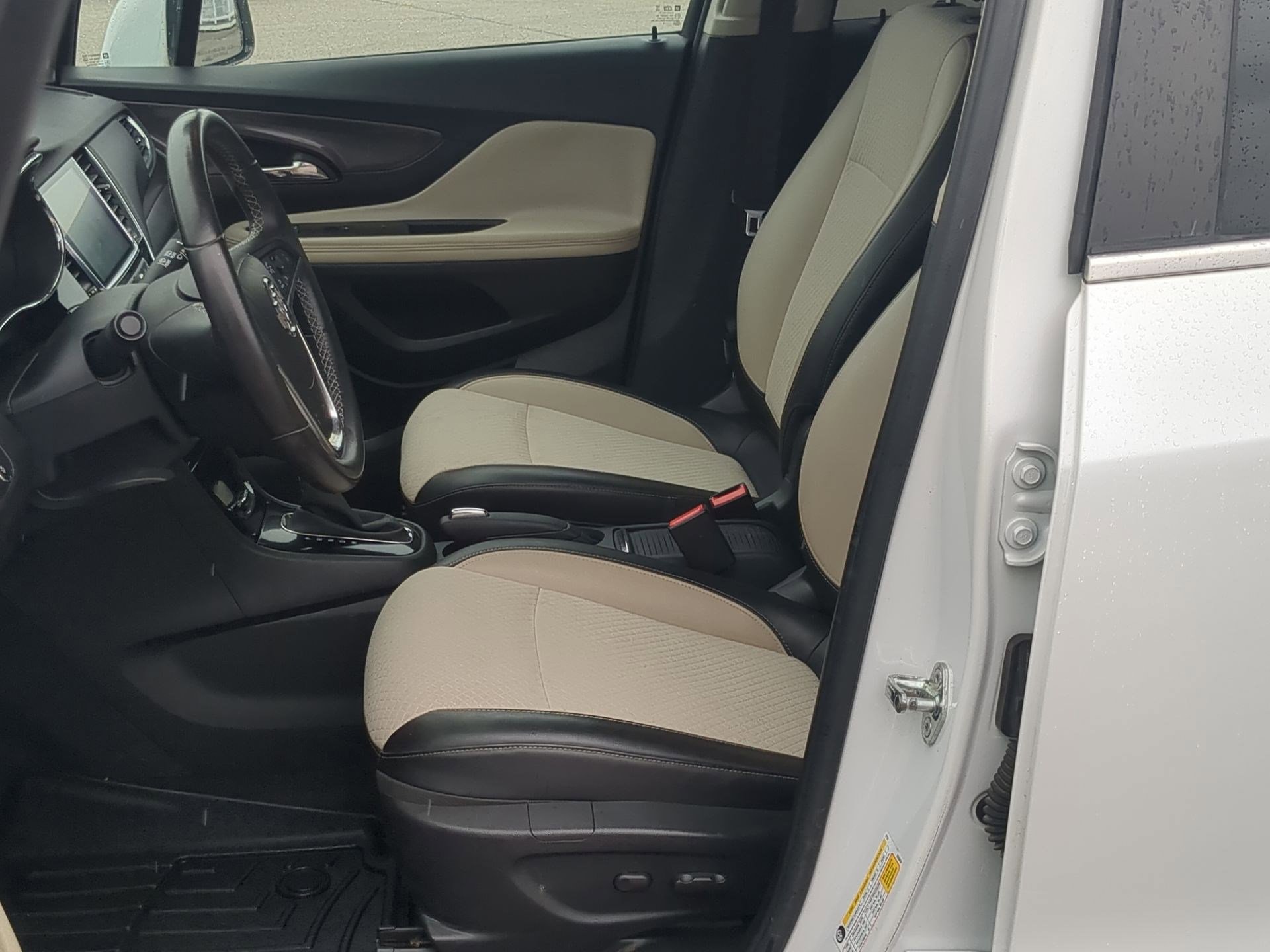 Used 2018 Buick Encore Preferred image 11