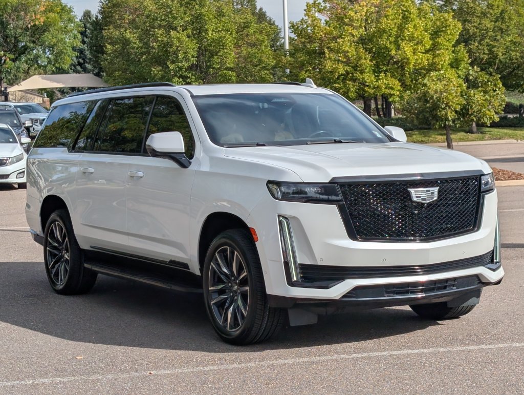 Used 2021 Cadillac Escalade ESV Sport AWD/4WD image 6
