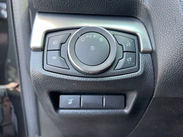 Used 2019 Ford Explorer XLT w/ Equipment Group 202A FWD image 10