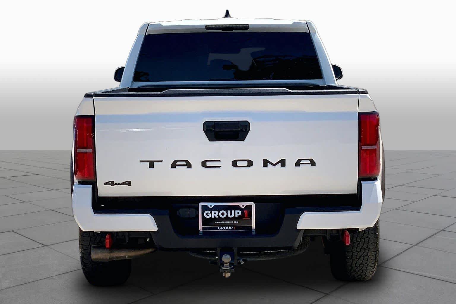 Used 2025 Toyota Tacoma TRD Off-Road AWD/4WD image 5