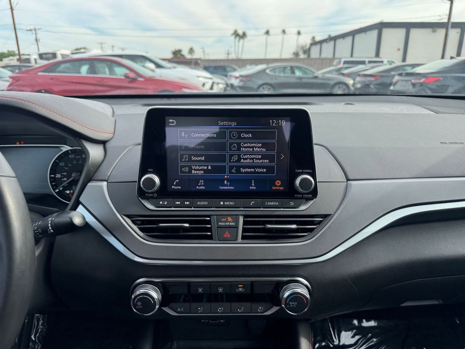 Used 2025 Nissan Altima 2.5 SR image 18