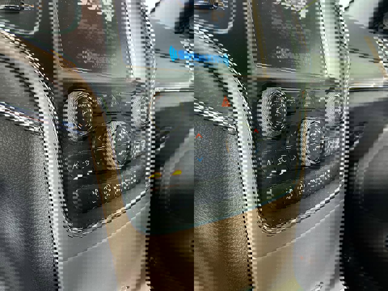 Used 2017 Jeep Grand Cherokee Limited image 24