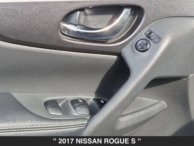 Used 2017 Nissan Rogue S AWD/4WD image 12