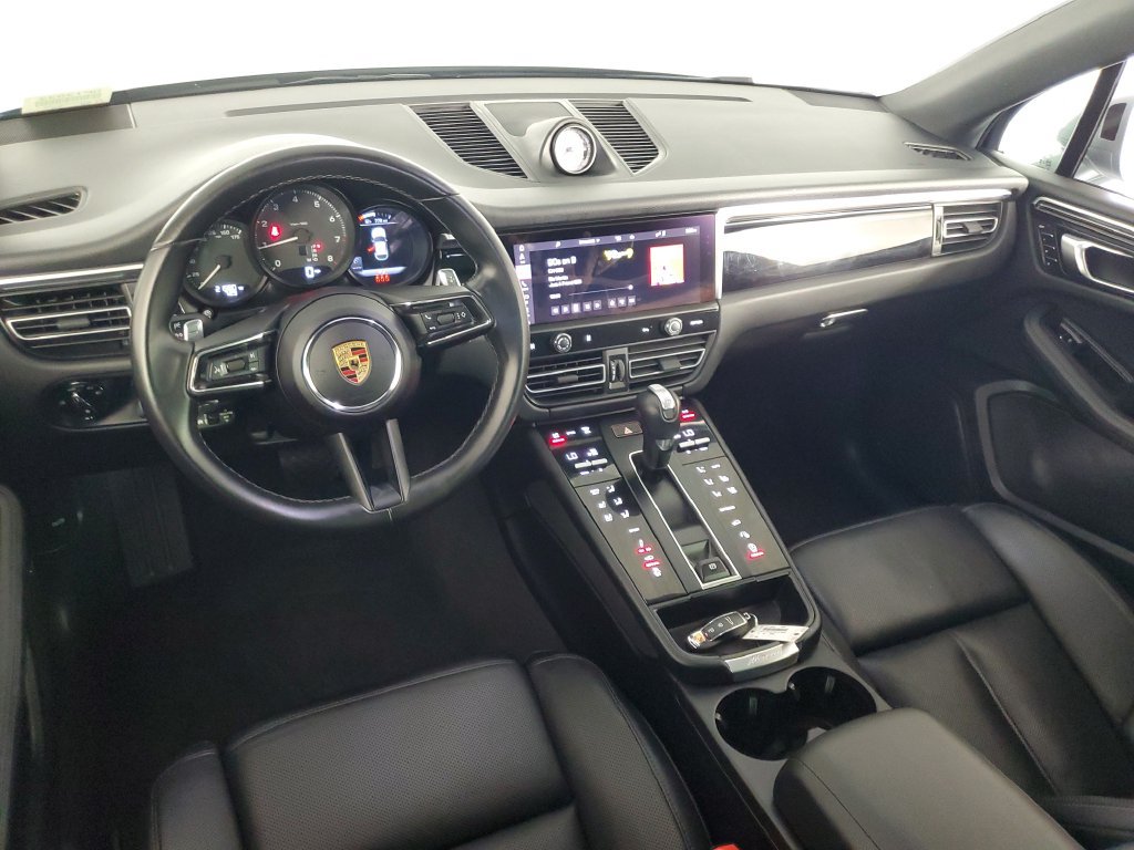 Used 2024 Porsche Macan w/ Premium Plus Package AWD/4WD image 15