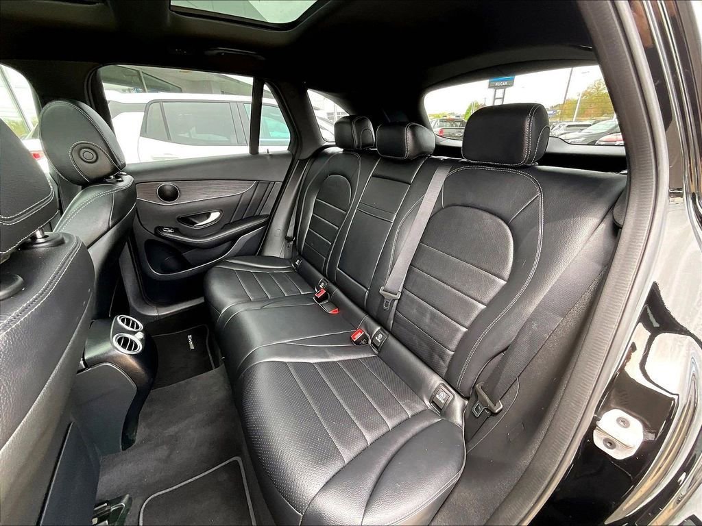 Used 2022 Mercedes-Benz GLC 300 4MATIC image 15