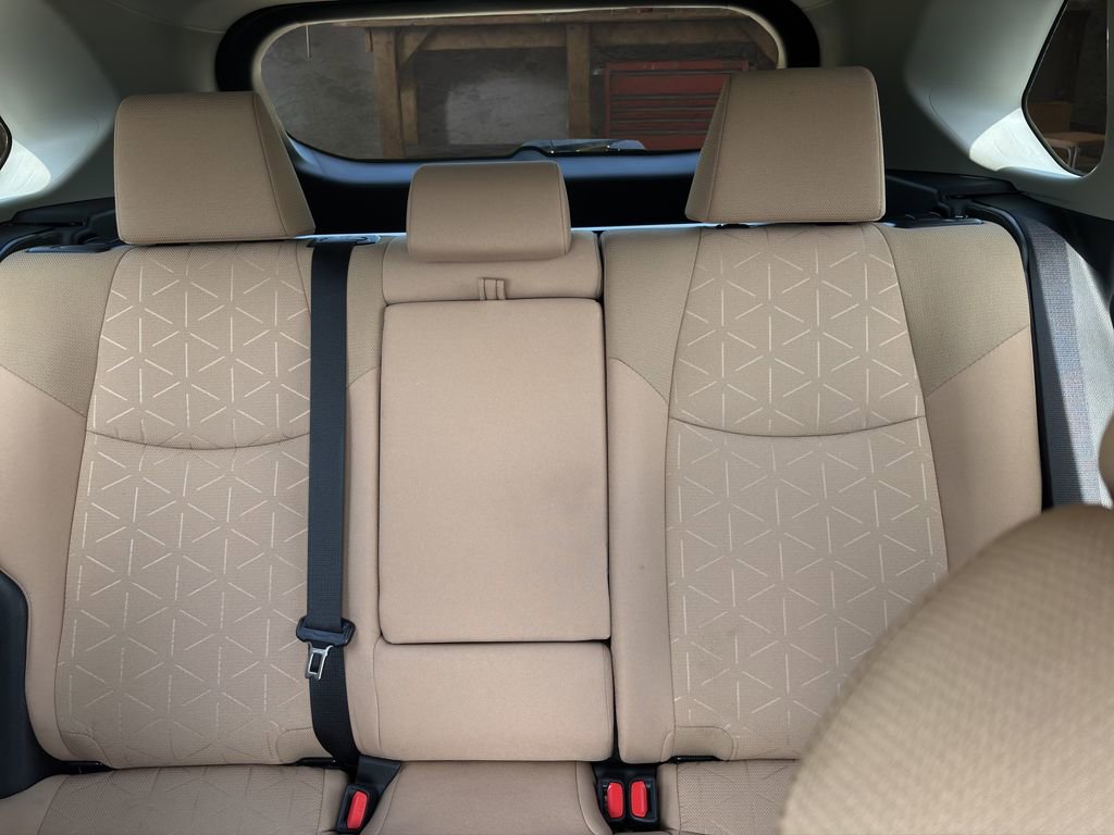 Used 2021 Toyota RAV4 XLE w/ Convenience Package AWD/4WD image 12