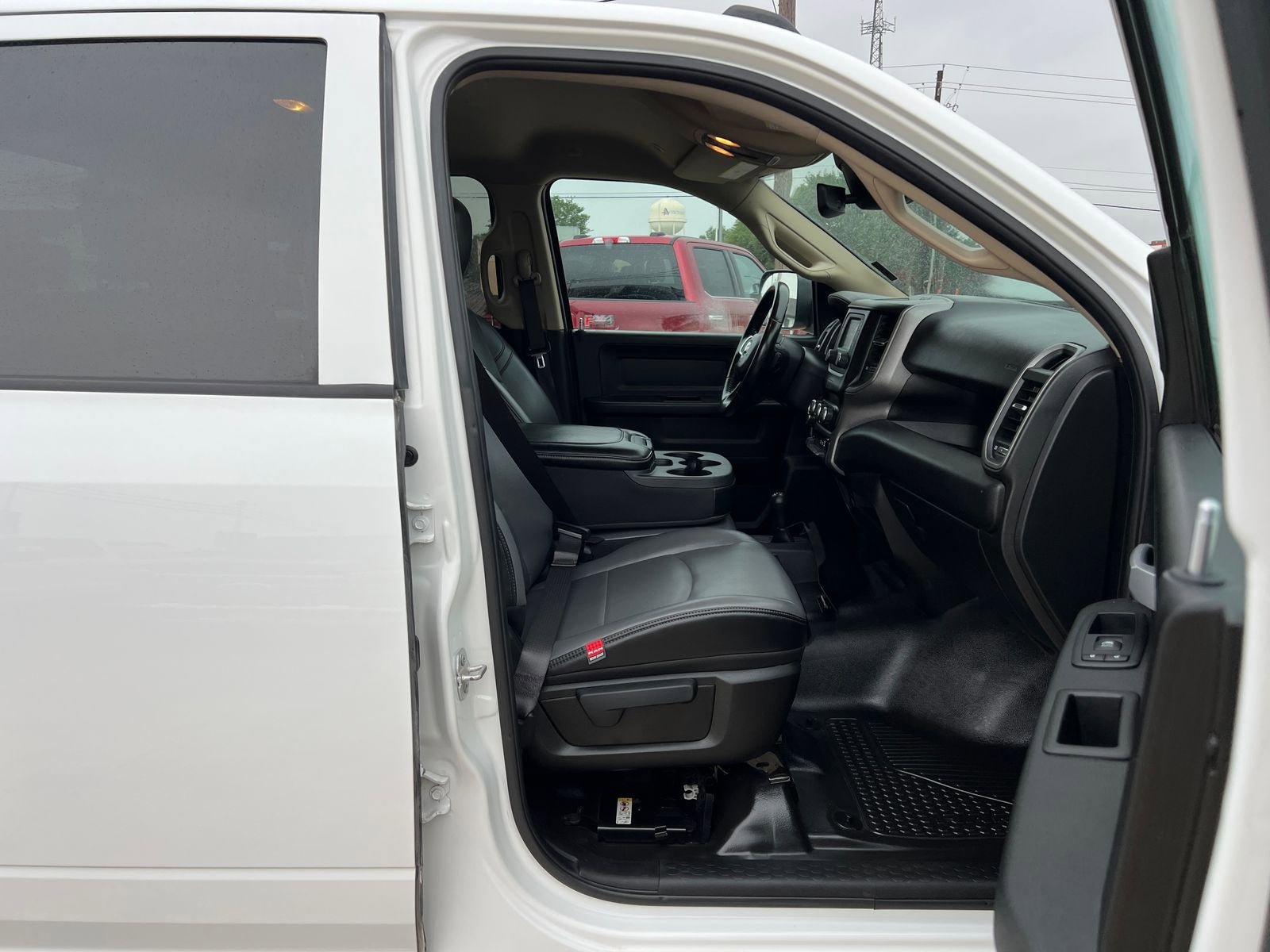 Used 2019 RAM 2500 Tradesman w/ Safety Group AWD/4WD image 9