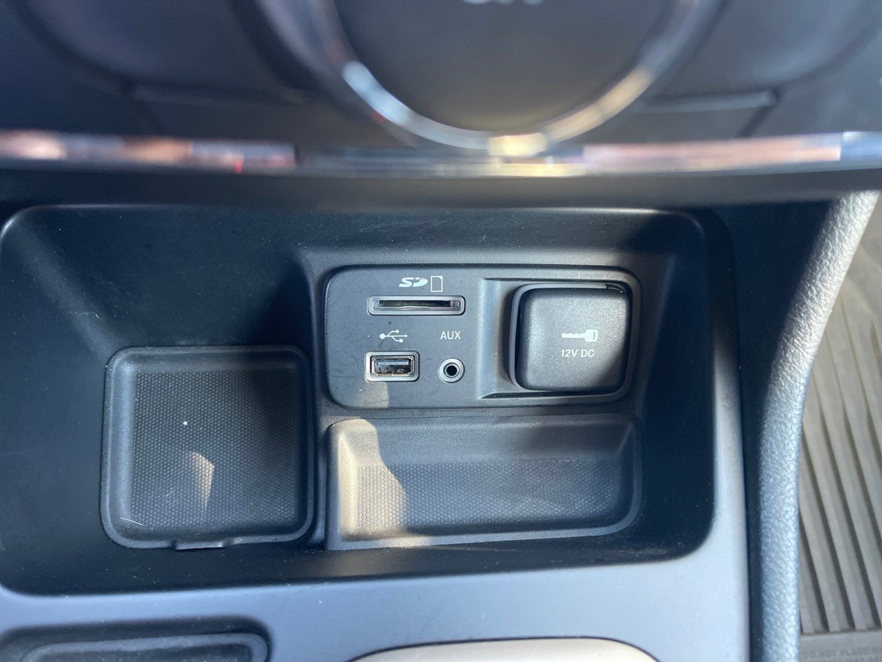 Used 2017 Jeep Cherokee Latitude FWD image 20