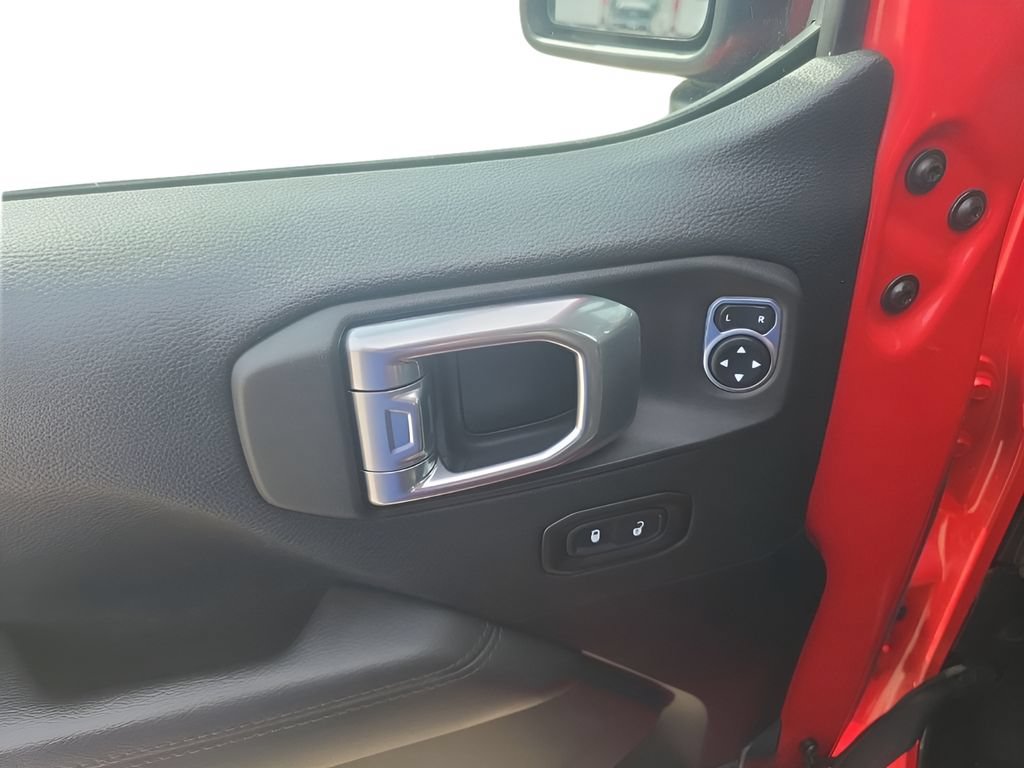 Used 2021 Jeep Wrangler Unlimited Sahara AWD/4WD image 11