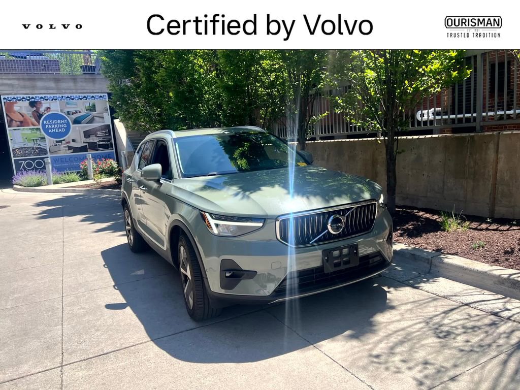 Certified 2023 Volvo XC40 B5 Plus w/ Protection Package Premier AWD/4WD image 3