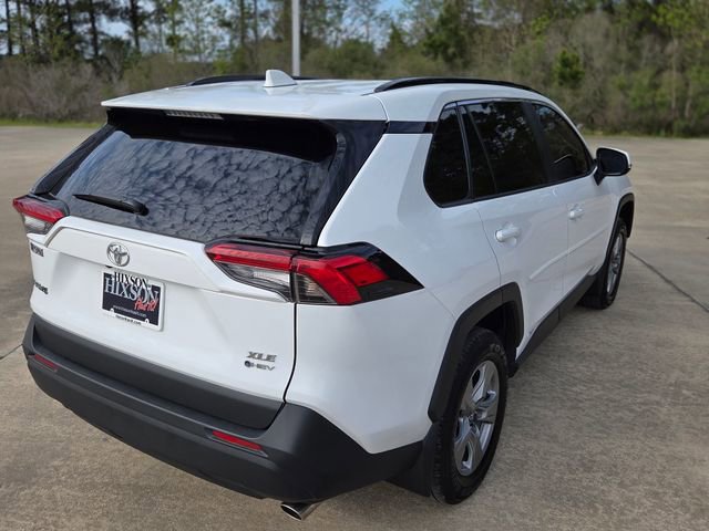Used 2025 Toyota RAV4 XLE w/ Convenience Package image 6
