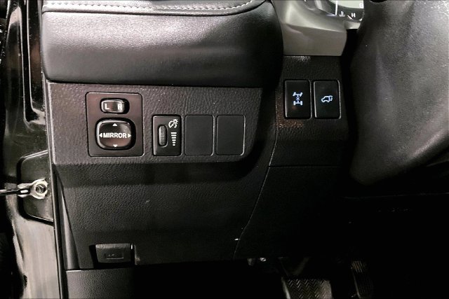 Used 2016 Toyota RAV4 XLE AWD/4WD image 43