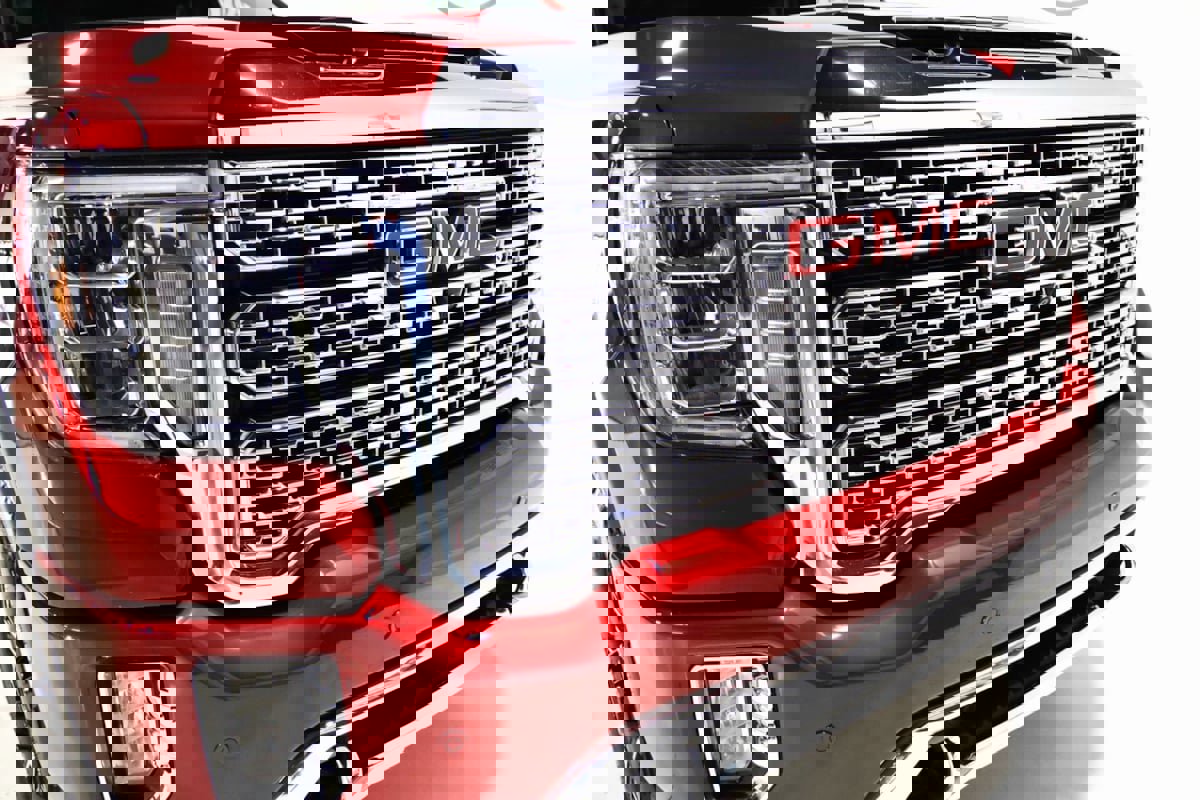 Used 2022 GMC Sierra 3500 Denali w/ Denali Ultimate Package image 34