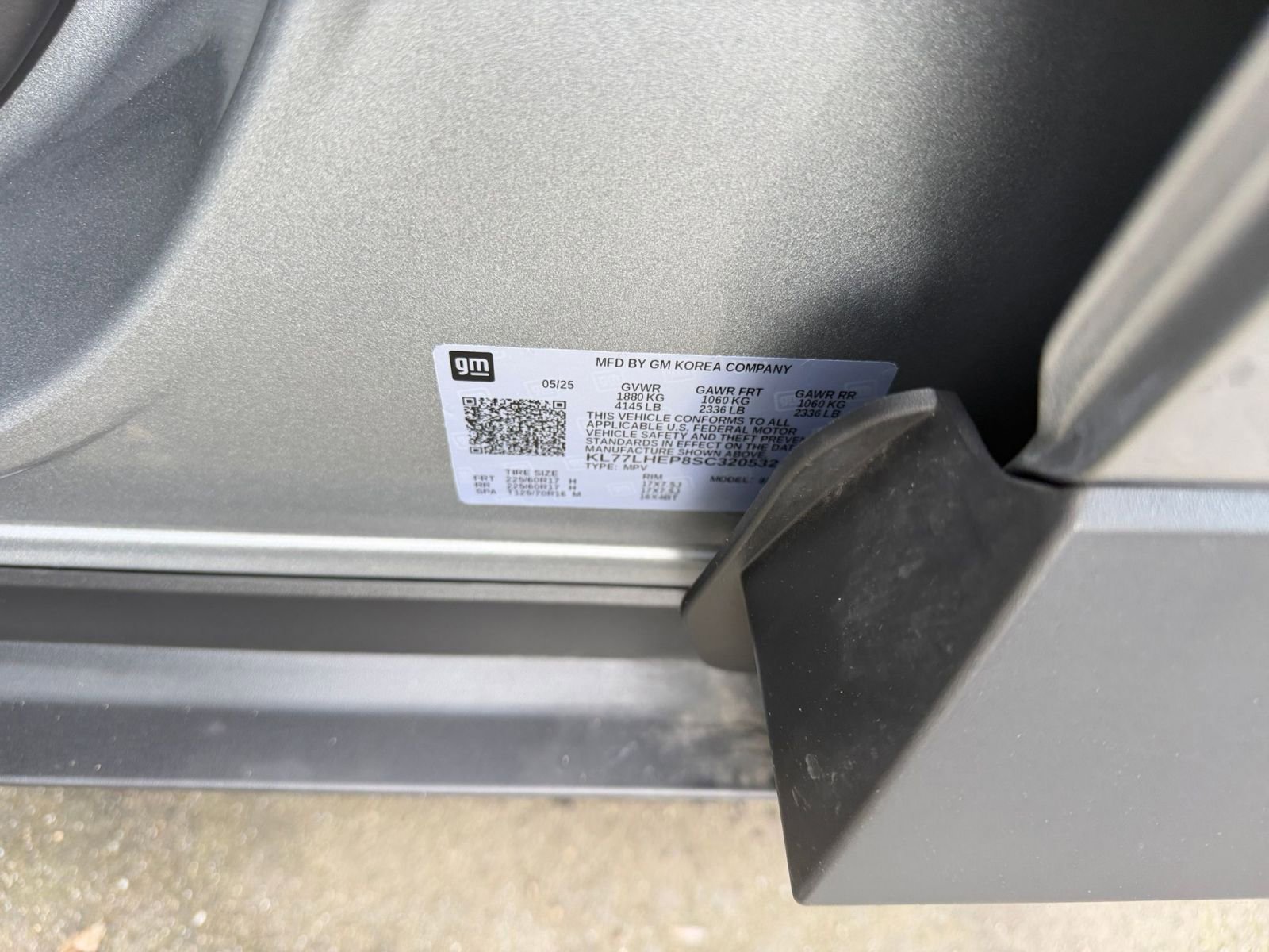 Used 2025 Chevrolet Trax LT image 30