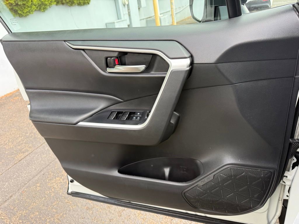 Certified 2022 Toyota RAV4 XLE AWD/4WD image 22