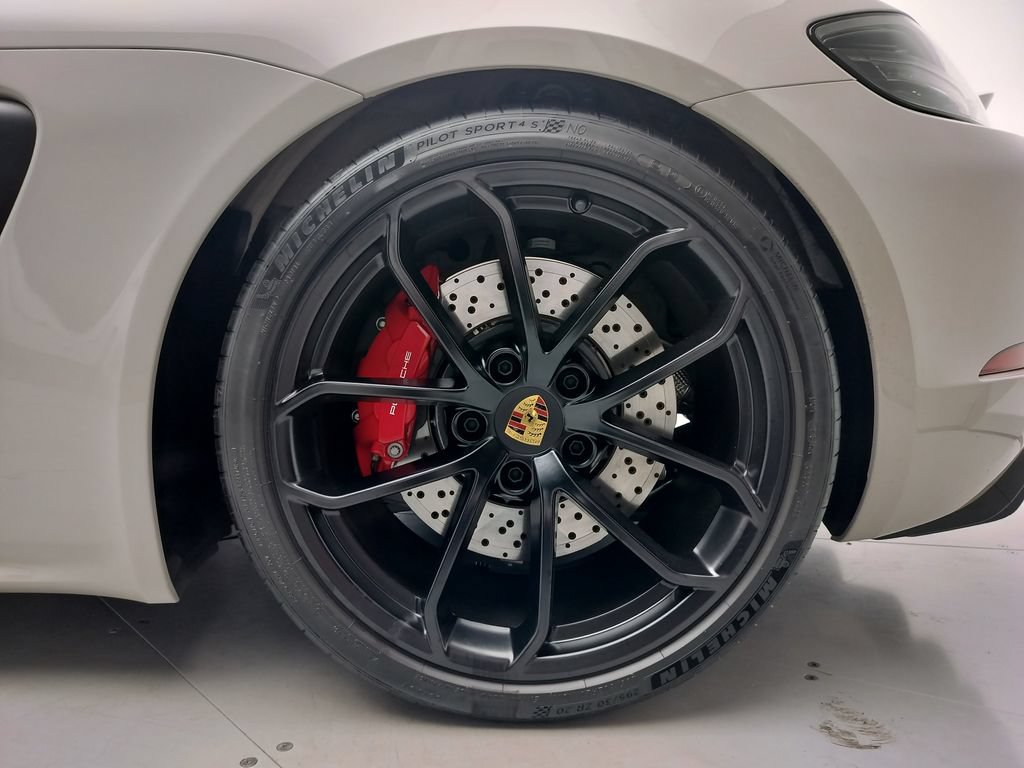 Used 2023 Porsche 718 Boxster Spyder RWD image 27