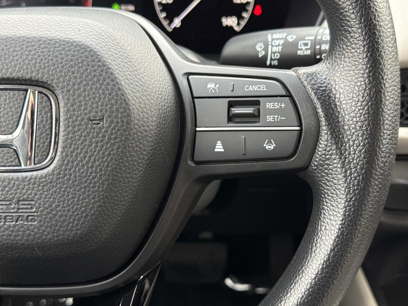 Used 2023 Honda HR-V LX image 9