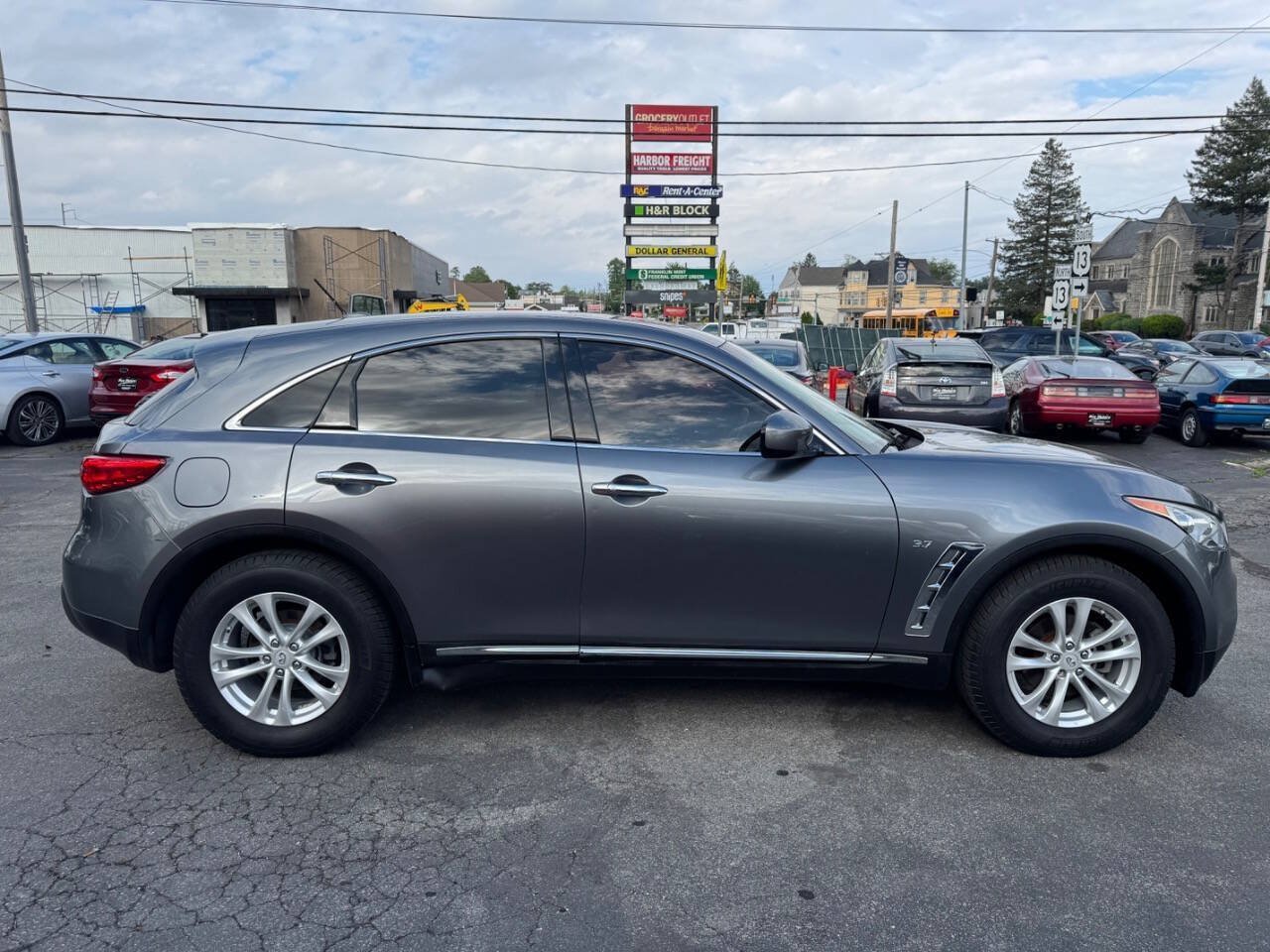Used 2017 INFINITI QX70 2WD image 7