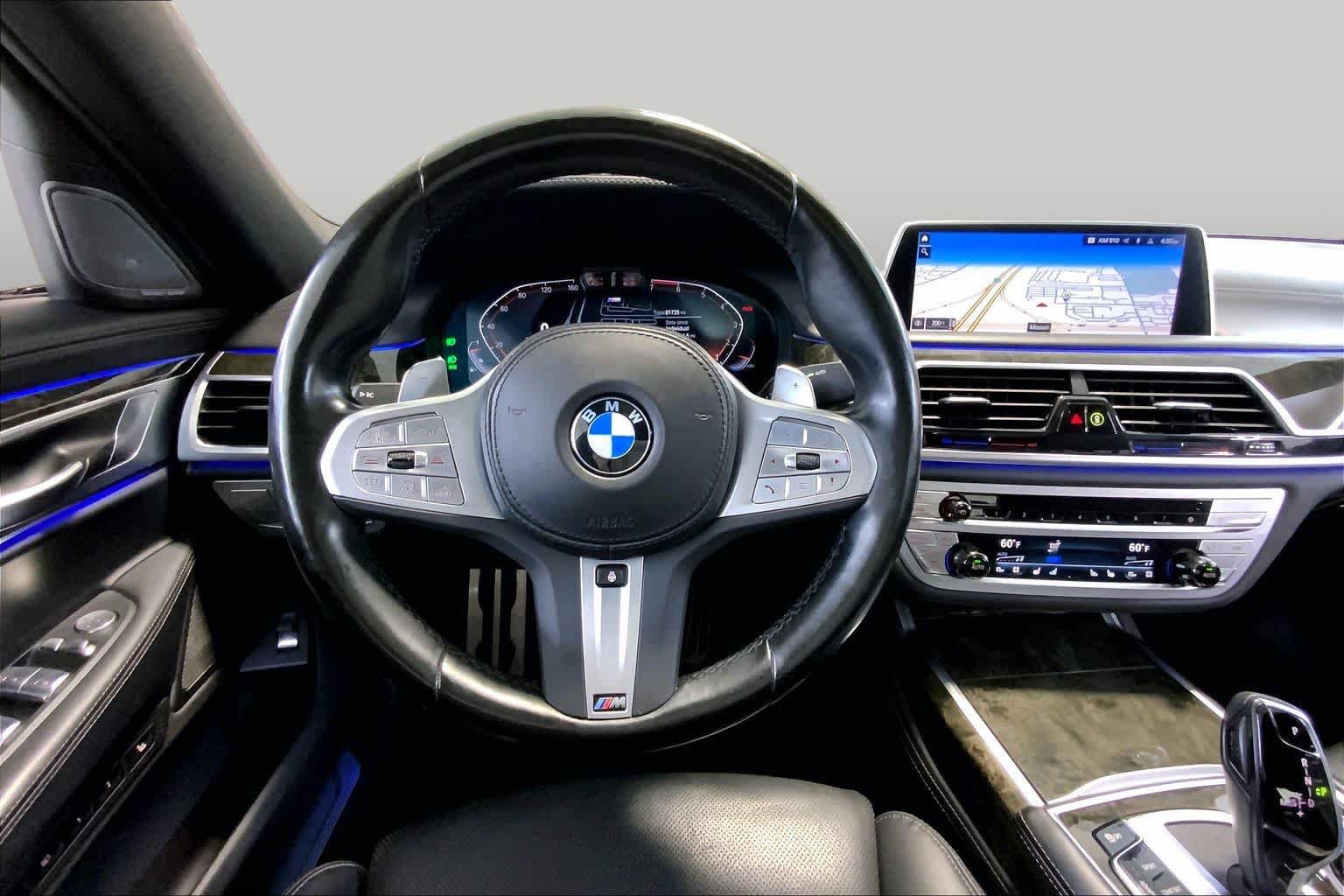 Used 2022 BMW 750i xDrive w/ Luxury Rear Seating Package AWD/4WD image 5